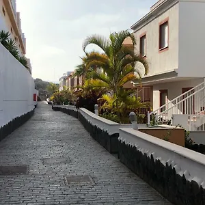 atlantic-villa-tenerife.in-canary-islands.com/
